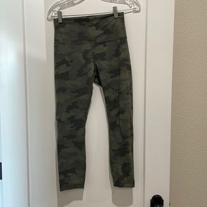 Wonder train lulu lemon leggings